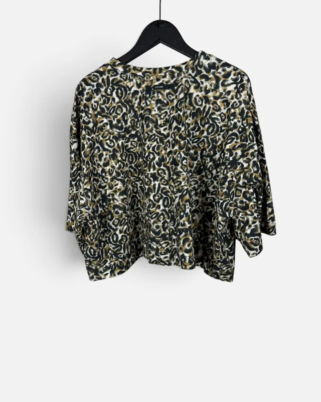 Remera animal print maria cher