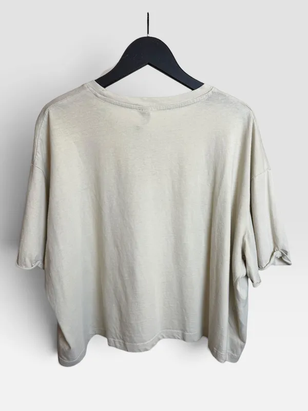 Remera beige corta c/estampa indian