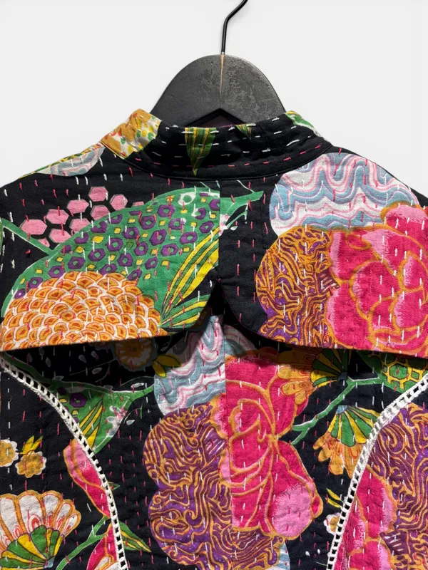 Chaqueta estampada capitoneada indian style