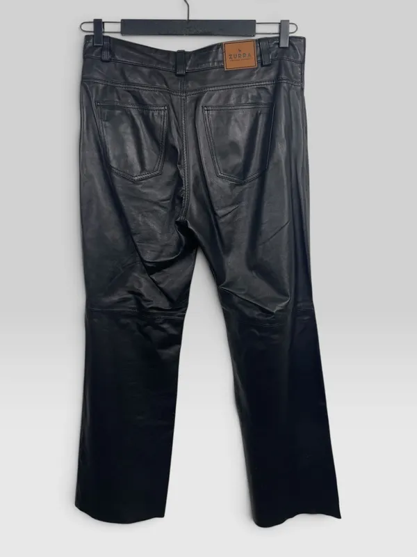 Pantalon cuero zurra