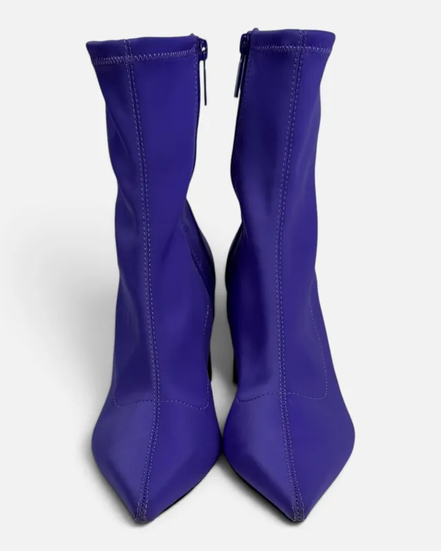 Botas violetas taco zara