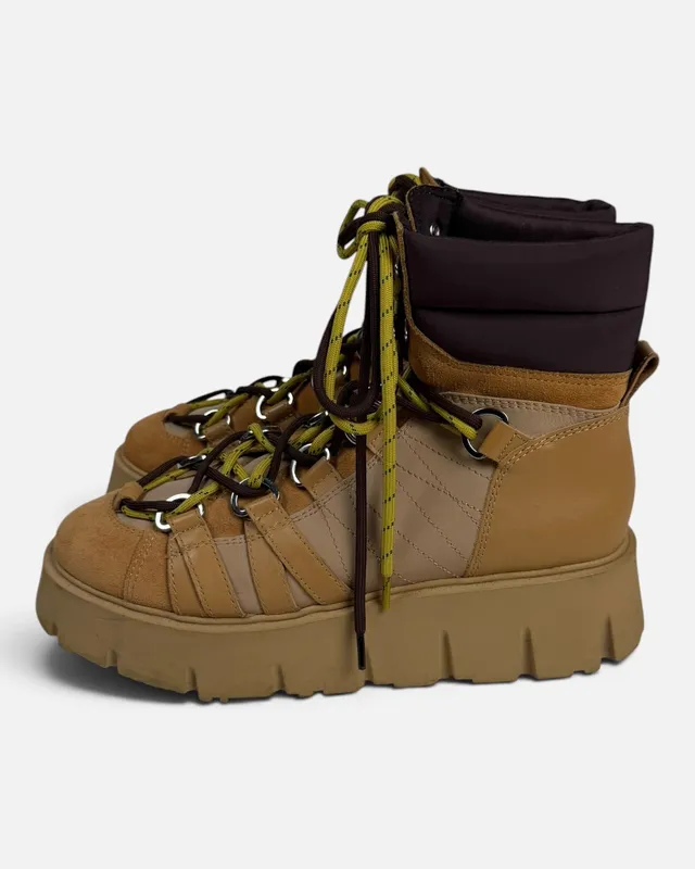 Botas beige cuero acordonadas mango