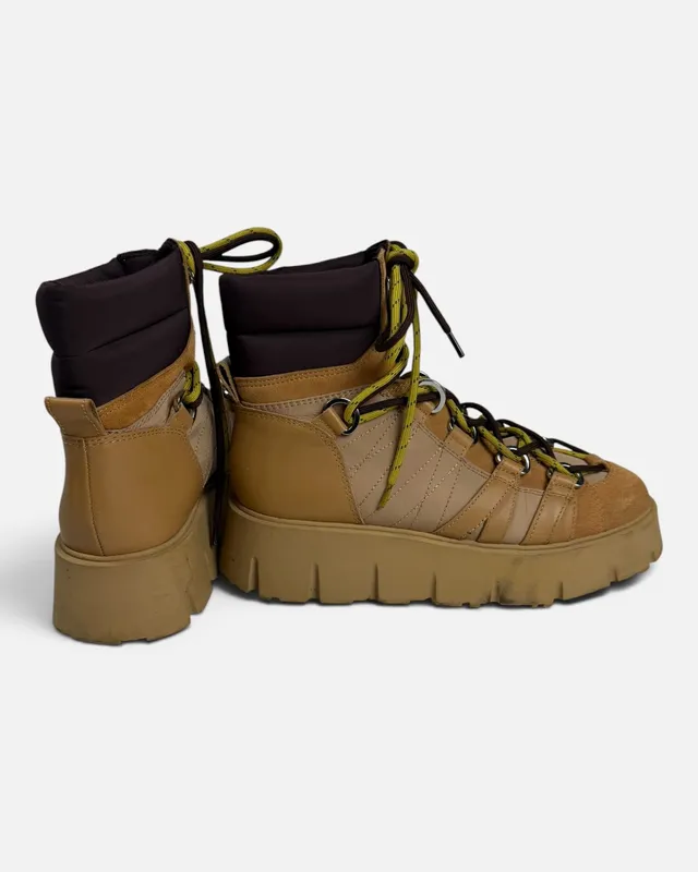 Botas beige cuero acordonadas mango
