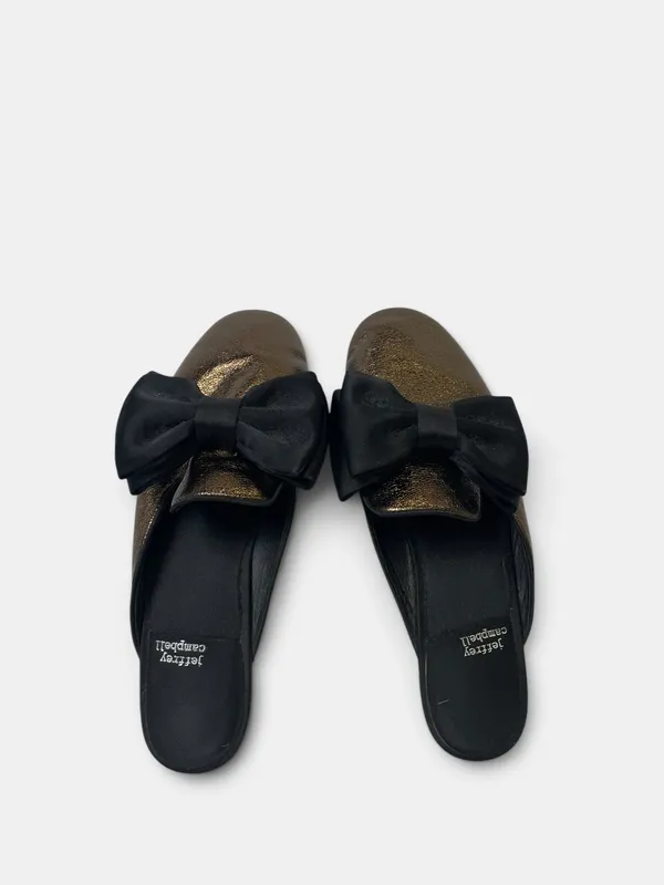 Zapato destalonado con moña jeffrey campbel