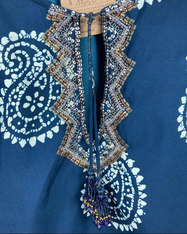 Blusa azul c/mostacillas rapsodia