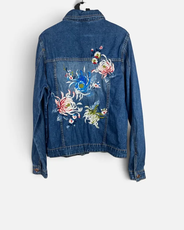 Campera de jean azul limite