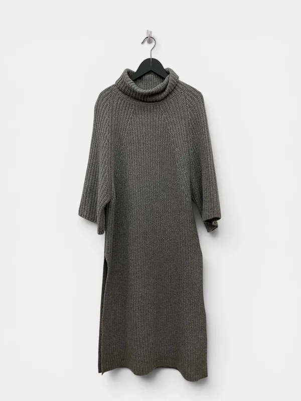 Vestido tejido cuello alto magma