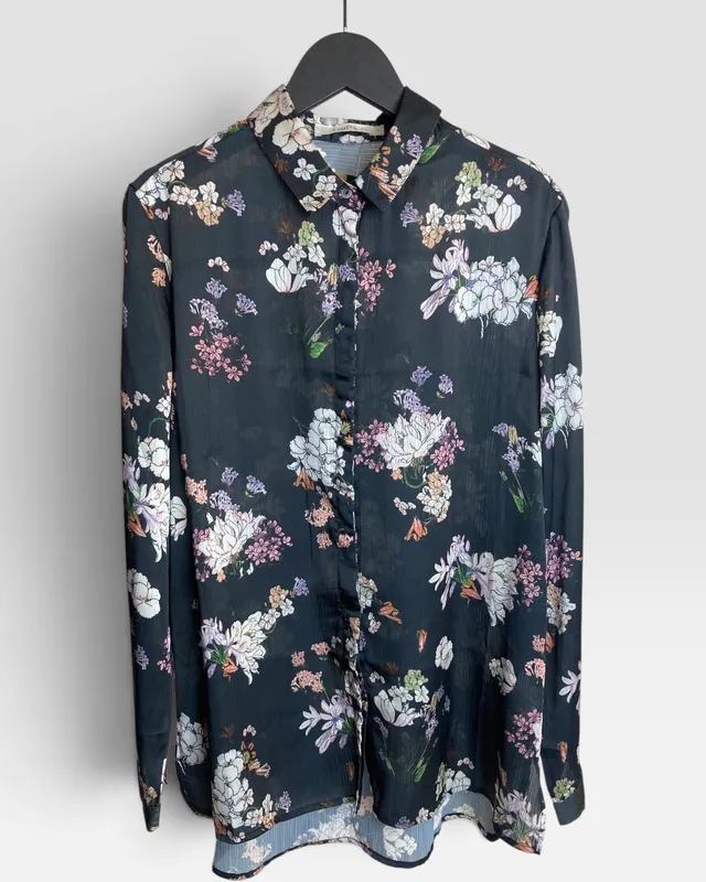 Camisa azul estampada limite
