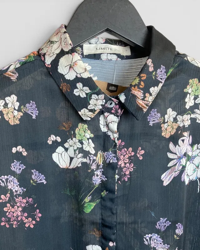 Camisa azul estampada limite