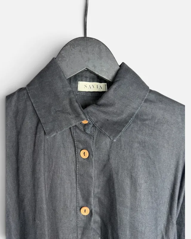 Camisa negra lino c/laso savia