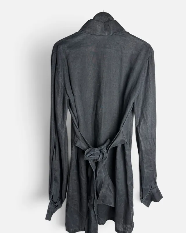 Camisa negra lino c/laso savia