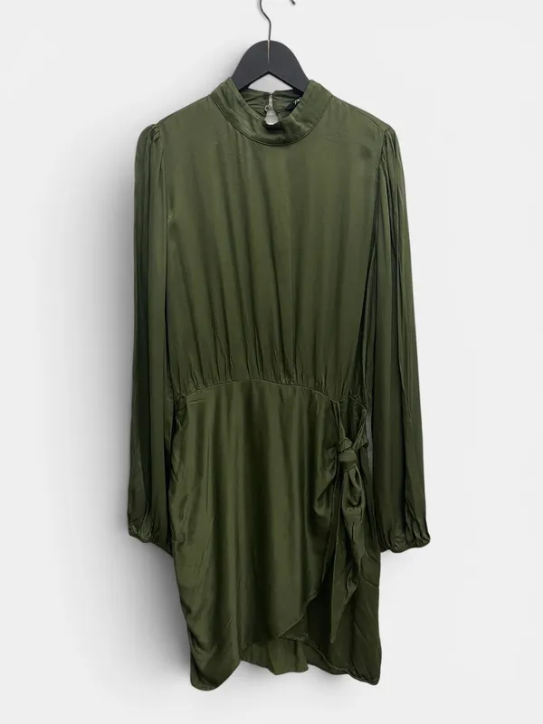 Vestido corto  verde zara