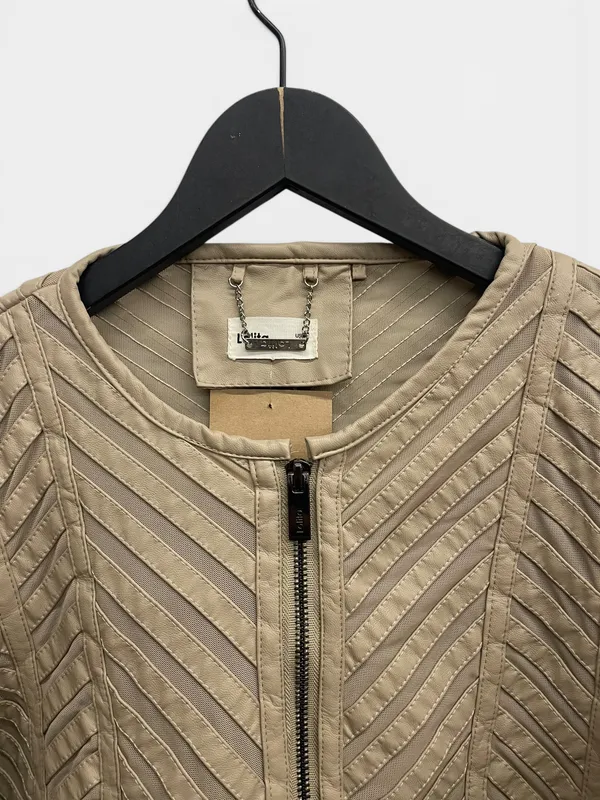 Campera líneas eco cuero lolita