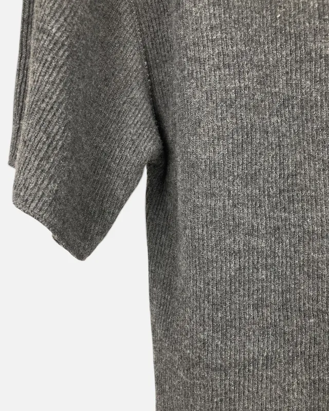 Remera gris zara