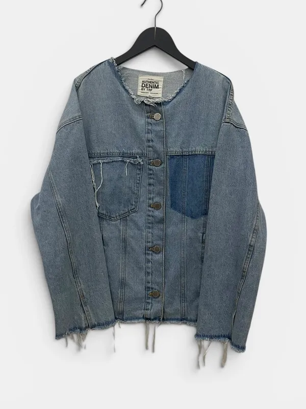 Campera jean sin cuello y terminacion al corte zara