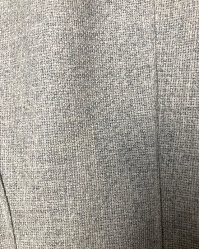 Chaqueta gris clara c/alforzas escada