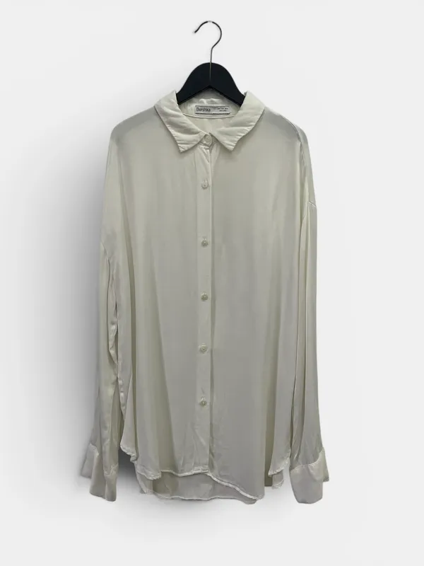 Camisa blanca bershka