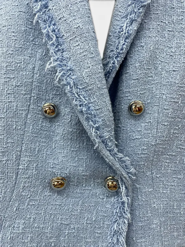 Chaqueta corta tejido plano doble boton zara