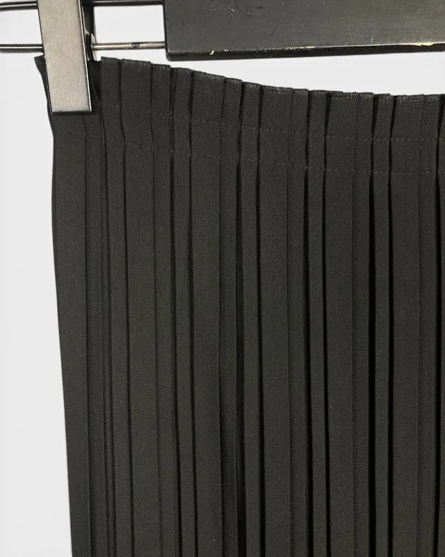 Pollera negra limite