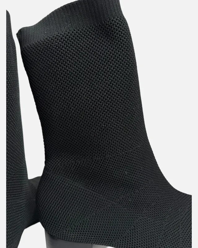 Botas negras mishka