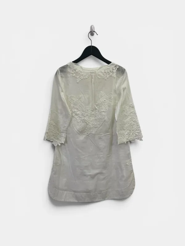 Blusa en algodon con broderie awada