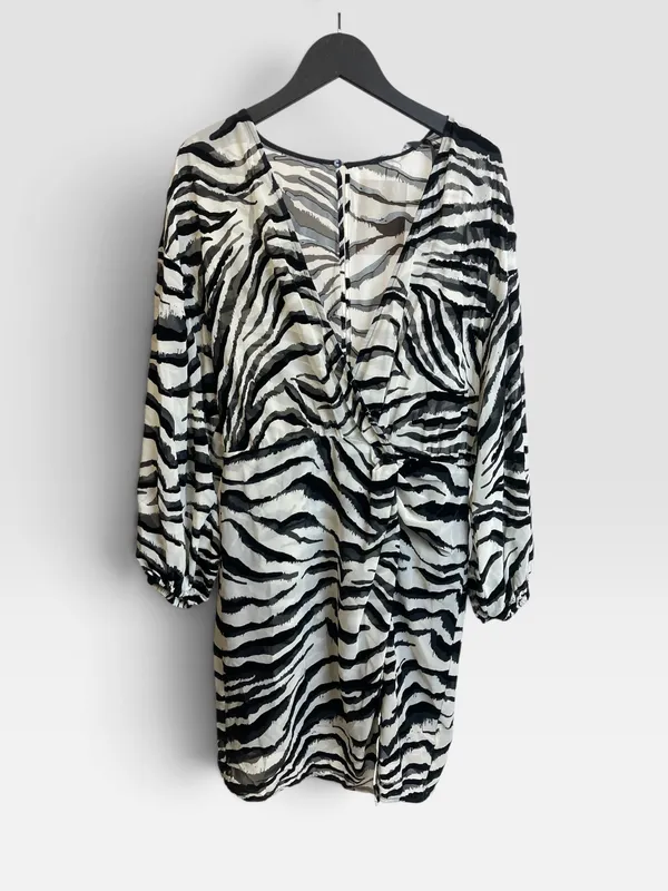 Vestido gasa cebra zara