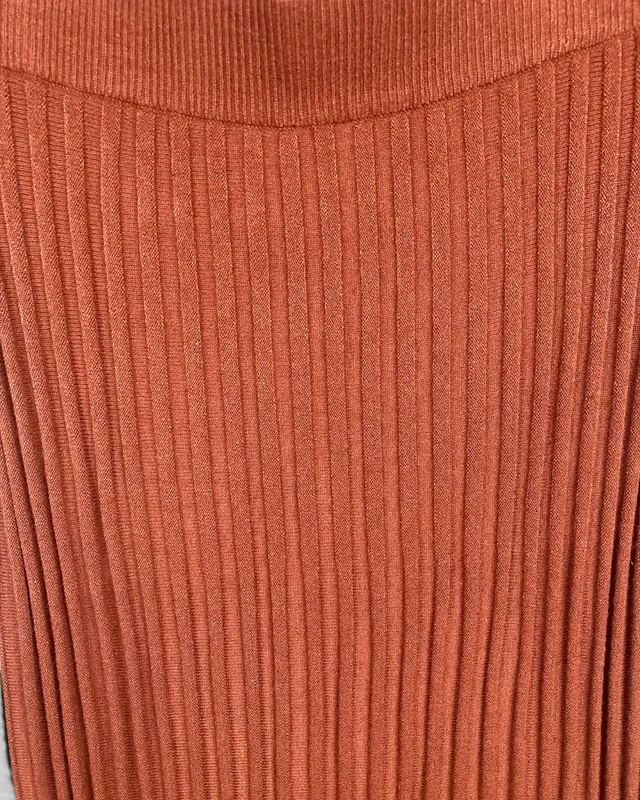 Pollera marron tejida daniel cassin