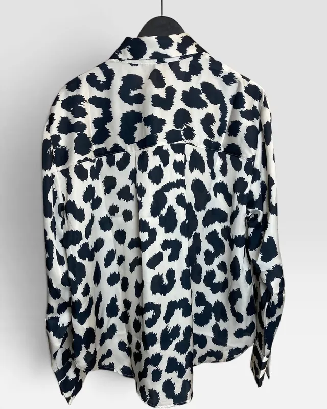 Camisa blanca y negra H&M