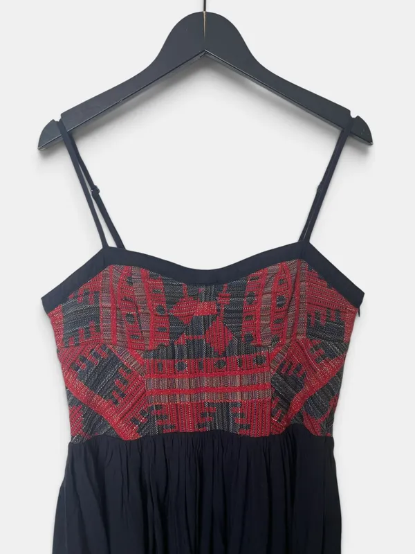 Vestido corto pecho tela bordada starting at stars