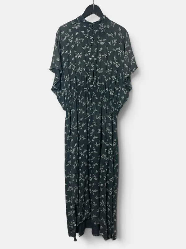 Vestido gris con flores blancas sin marca