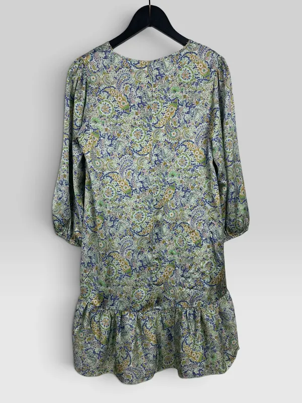 Vestido satén con arabescos ZARA