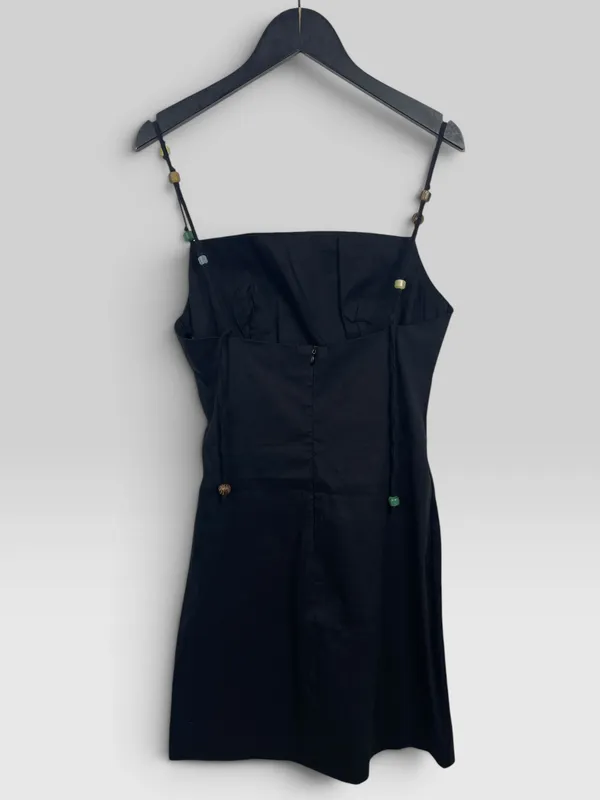 Vestido negro corto  breteles con piedras zara
