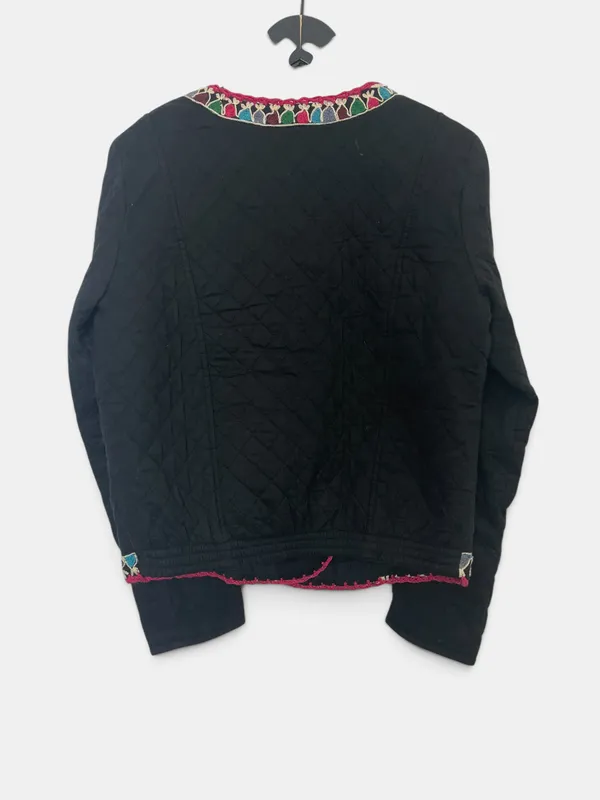 Chaqueta capitoneada bordada rapsodia