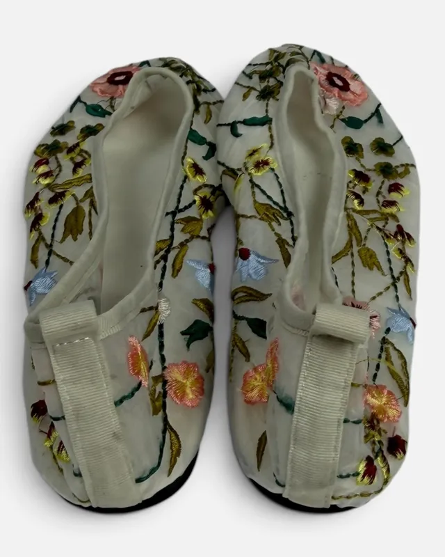 Chatitas floreadas zara