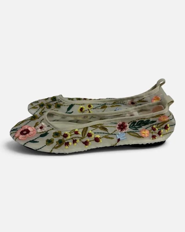 Chatitas floreadas zara