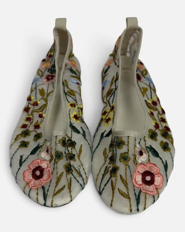Chatitas floreadas zara