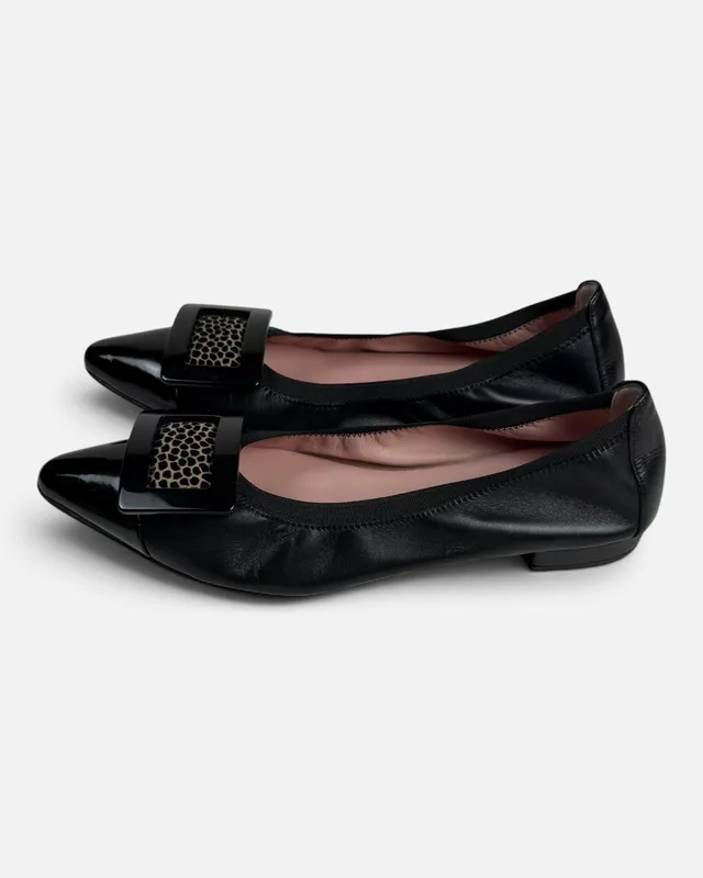 Chatitas de cuero negro pretty ballerina