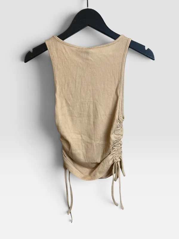 Top beige divided