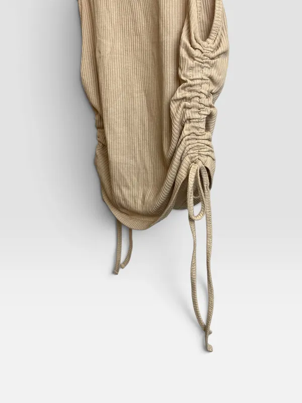 Top beige divided