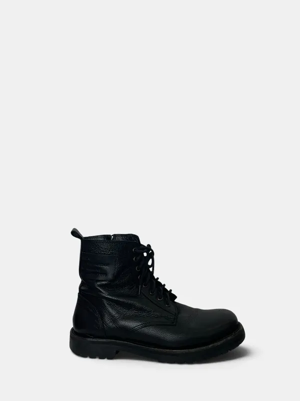 Botas acordonadas prune
