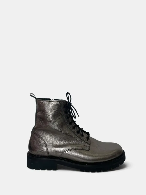 Bota acordonada baja cuero prune