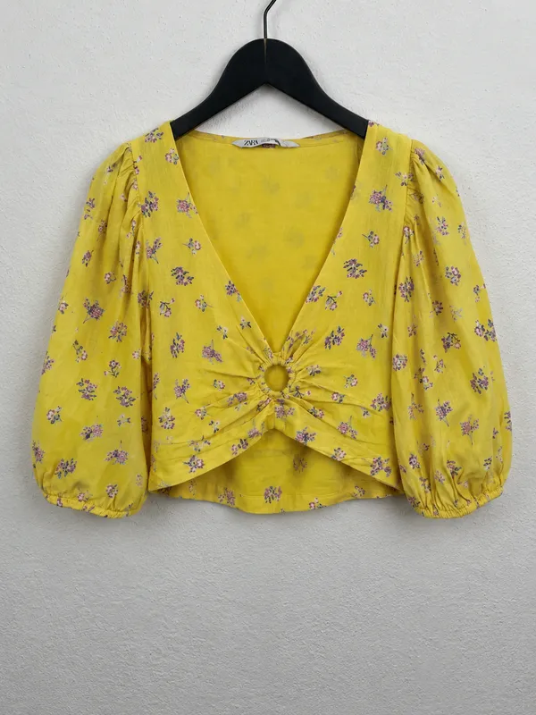 Blusa estampada manga abullonada zara