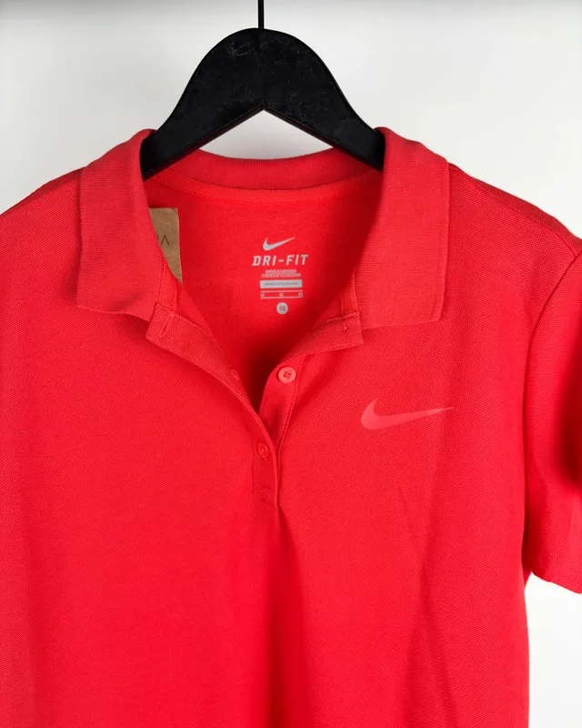 Remera roja  nike