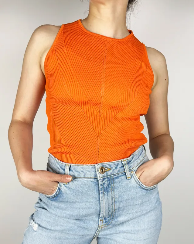 Remera tejida naranja fuerte zara