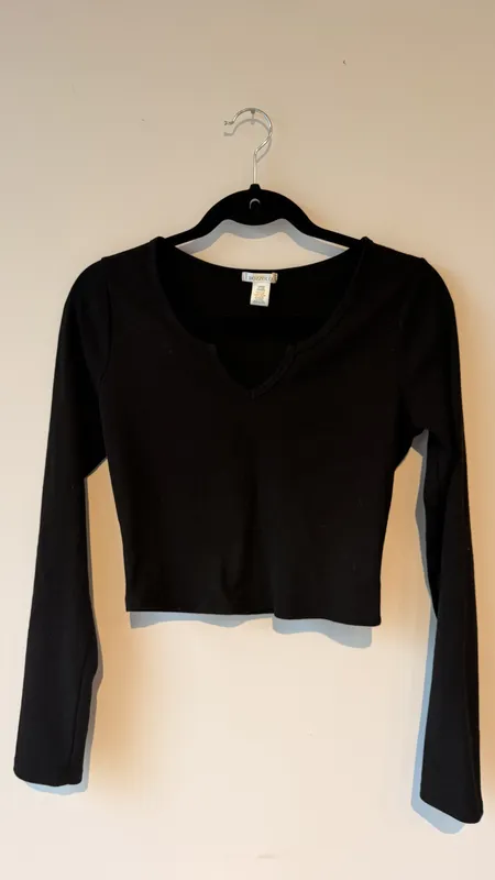 Top basico negro manga larga talle m