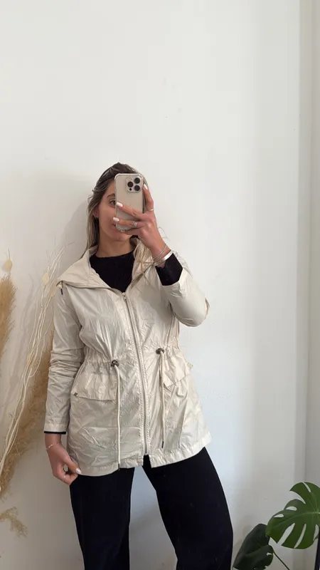 Campera de lluvia crema talle s try me