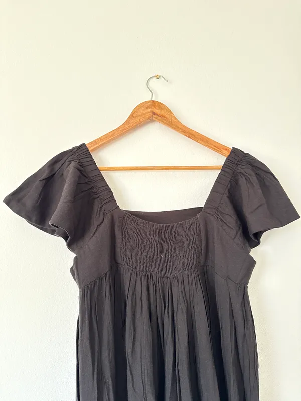 Vestido negro largo möte escote cuadrado y manga volada t. s nuevo