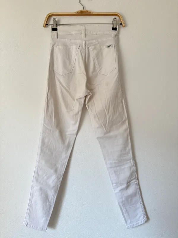 Jean blanco chupin las locas t. 38