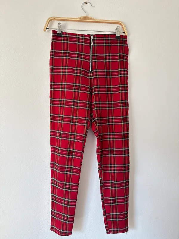 Pantalon rojo cuadrille chupin zara t. m