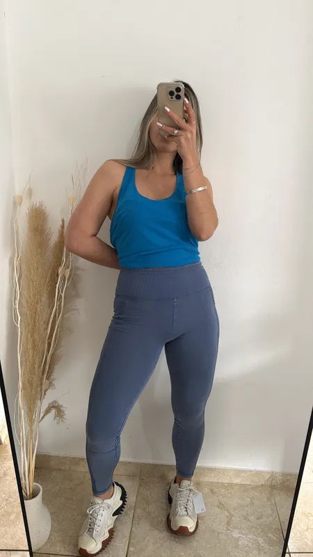 Calza azul bolsillo al costado talle xs